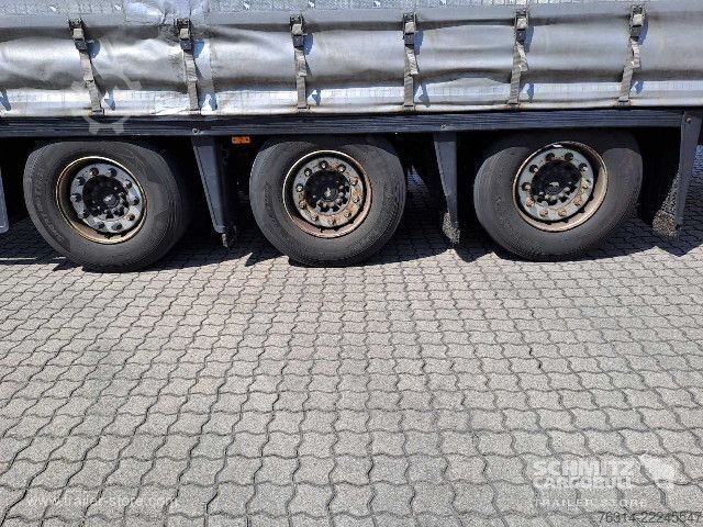 Otvorena poluprikolica sa ceradom Schmitz Cargobull Curtainsider Mega Getränke