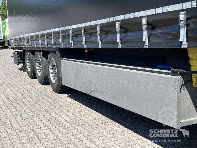 Otvorena poluprikolica sa ceradom Schmitz Cargobull Curtainsider Standard Getränke