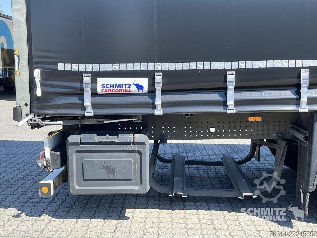 Otvorena poluprikolica sa ceradom Schmitz Cargobull Curtainsider Standard Getränke