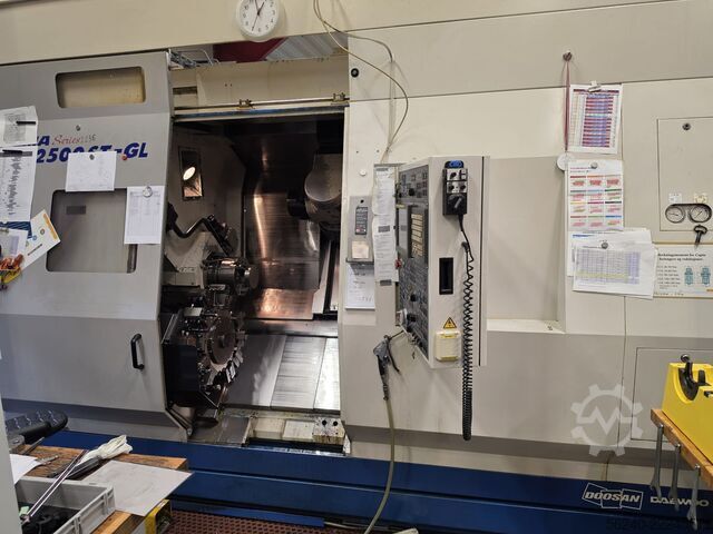 CNC eszterga- és maróközpont DOOSAN Puma MX2500ST