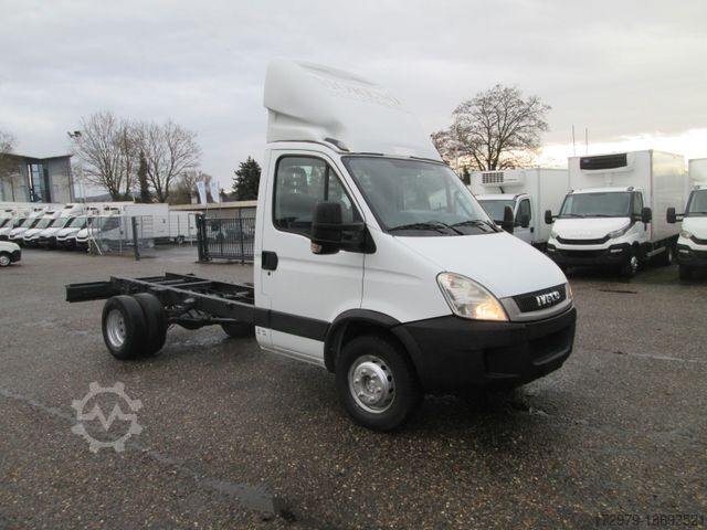 Transporter Fahrgestell IVECO 70C18 3.0 *Maxi-Fahrgestell*Klima*