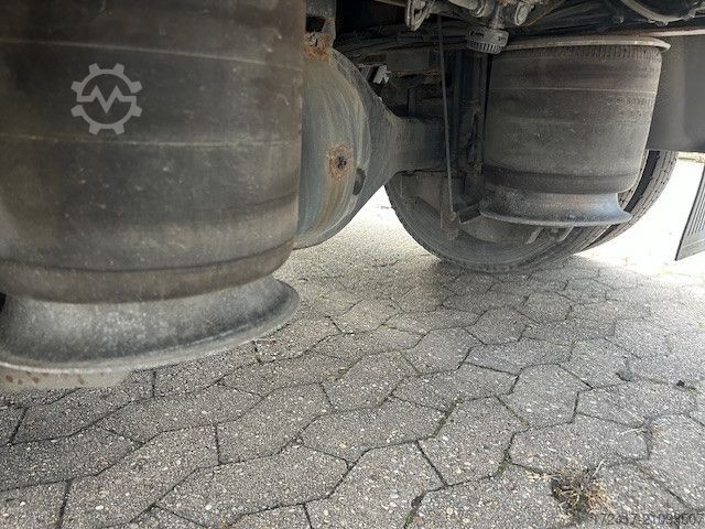 Skåpbil MERCEDES-BENZ ATEGO 818 816 BLUMENKOFFER LUFTFEDERUNG MANUEL