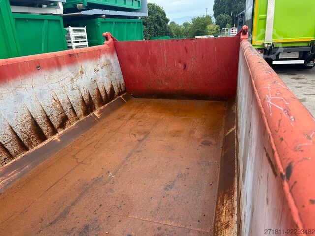 Roll-off konteyneri  CONTAINER SCARRABILE USATO A CIELO APERTO