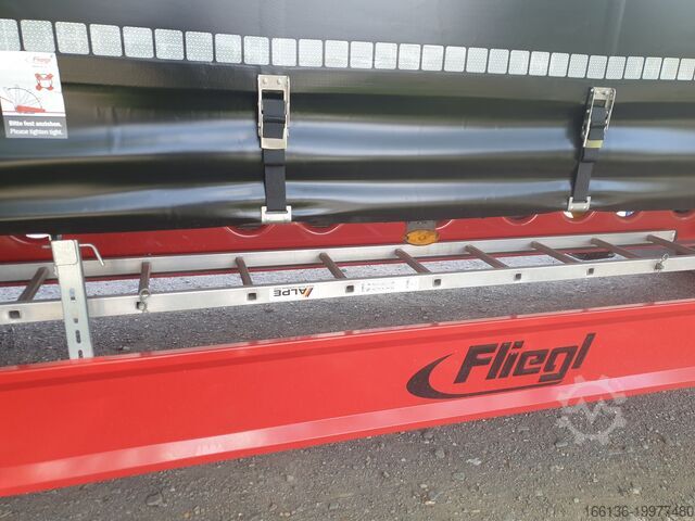 Nyitott ponyvás félpótkocsi FLIEGL 3-Achs Gardine SDS 390 RoadRunner
