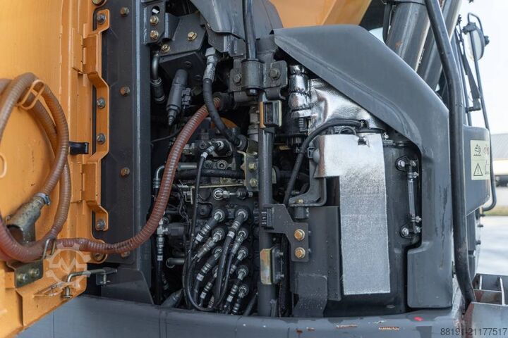 Rupsgraafmachine CASE CX 145 D SR