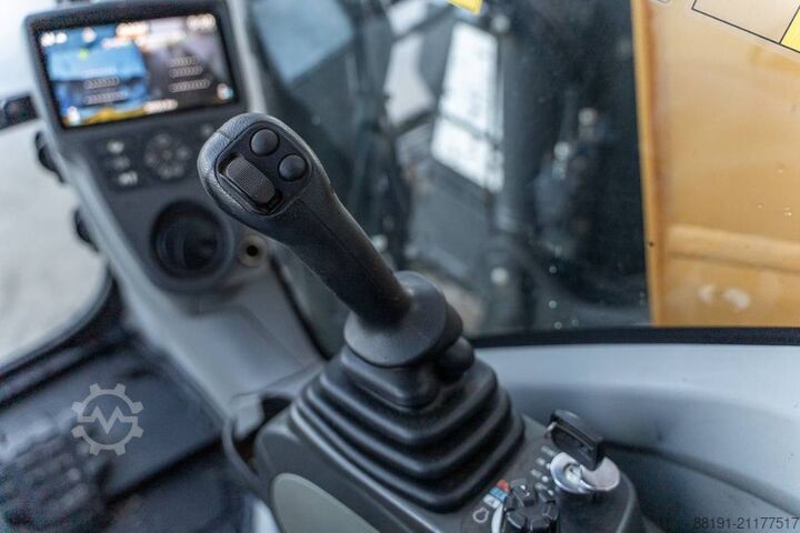 Rupsgraafmachine CASE CX 145 D SR