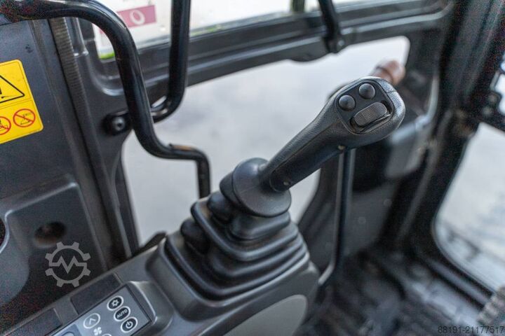 Rupsgraafmachine CASE CX 145 D SR