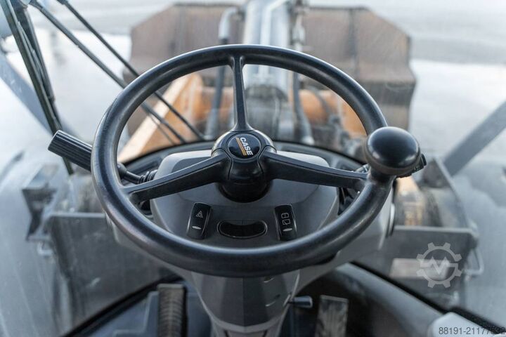 Lader CASE 1121 G Evolution