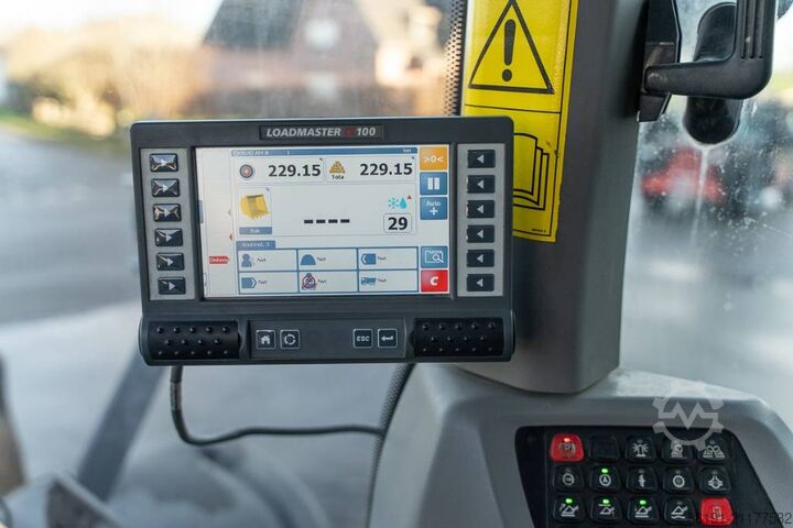 Lader CASE 1121 G Evolution