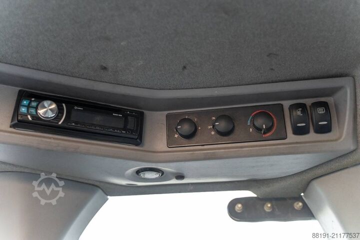 Lader CASE 1121 G Evolution