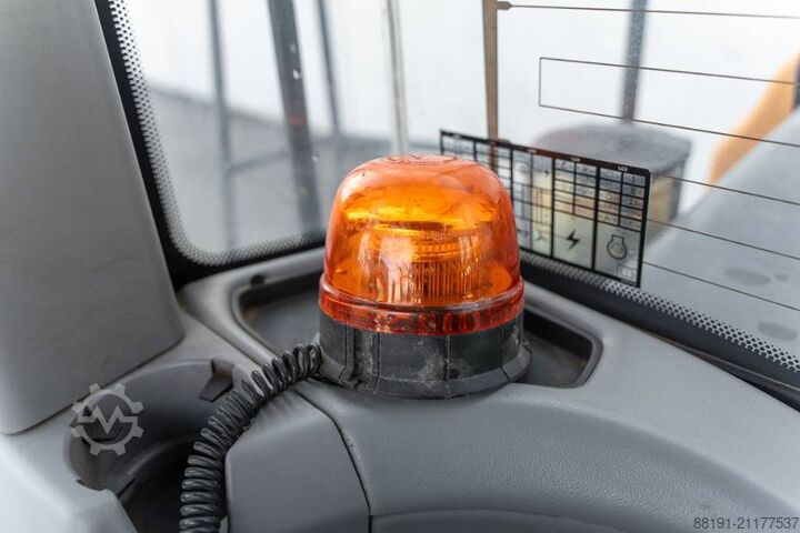 Lader CASE 1121 G Evolution