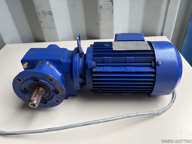  Motoreduktor SEW-Eurodrive SF32 DT80K4 0,55 kW 77 obr./min 54 Nm 230/400 Motoreduktor SEW-Eurodrive SF32 DT80K4 0,55 kW 77 obr./min 54 Nm 230/400