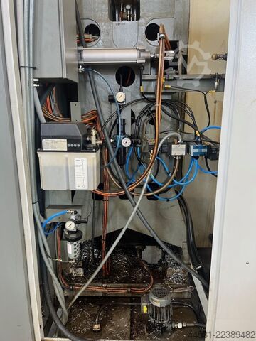 Centro di lavoro verticale Decke Maho DMU 63 V