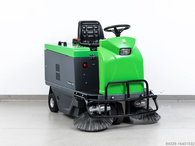 Veegmachine IPC Gansow 1250 E NIEUW AKKU IPC Gansow 1250 E - 2014y - 7800m²/h