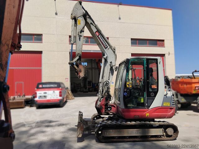Minibagr Takeuchi TB250