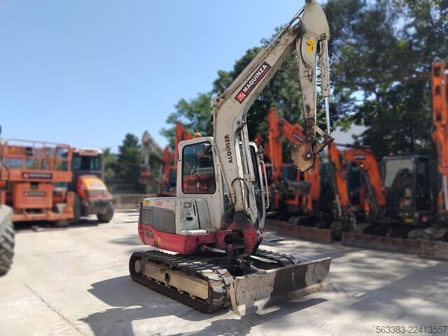Minibagr Takeuchi TB250