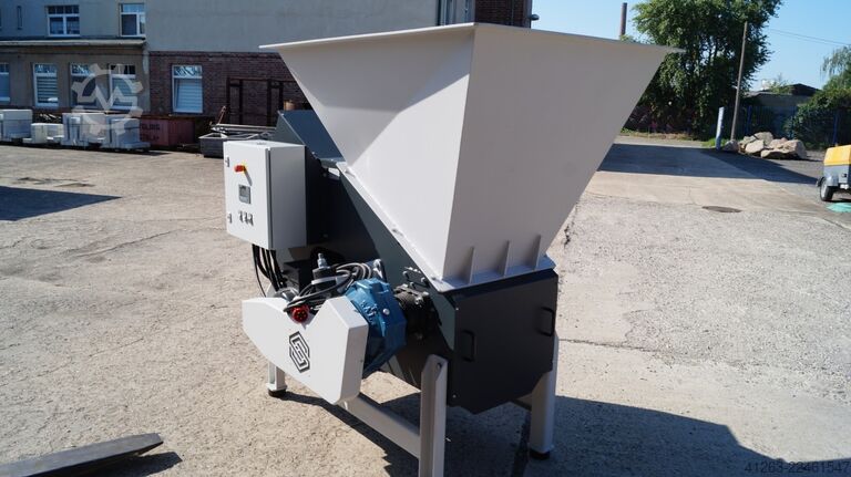 Egytengelyes aprító (shredder) VESPA 40/60 VGA