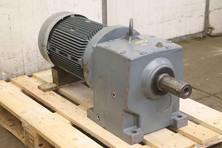 Motorreductor 22 kW 127 rpm Nord SK 62-180 L/4 SK 180 L / 4