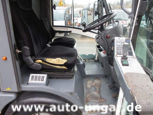 Kommunale Zweckgesellschaft Boschung L3 Laveuse Kärcher Hochdruckreiniger