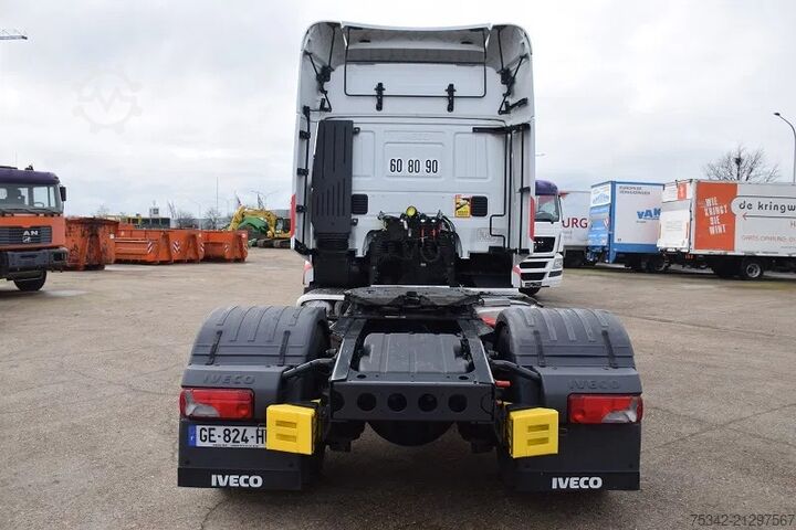 Standaard-SZM Iveco S-WAY AT460S