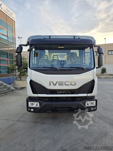 Chassi de caminhão Iveco 120EL25P