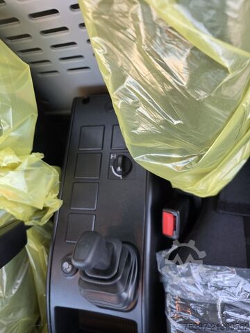 Chassi de caminhão Iveco 120EL25P