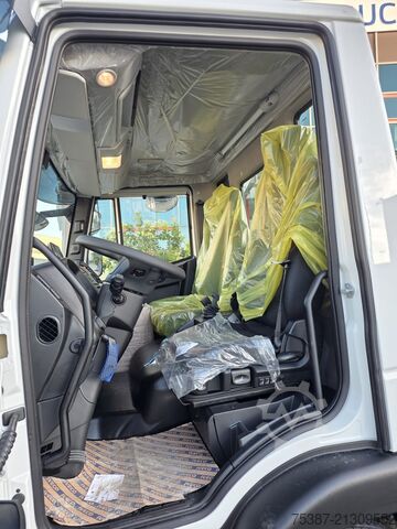 Chassi de caminhão Iveco 120EL25P