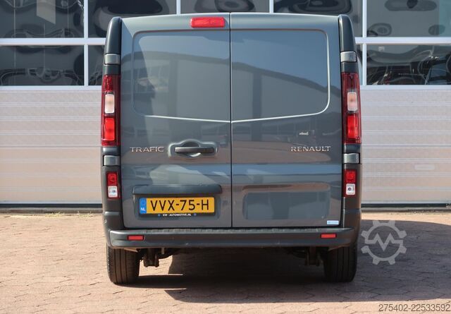 Break cu acoperiș înalt Renault Trafic 2.0 Blue dCi 150 L2H1 AUT/ NAVI/ CRUISE/...