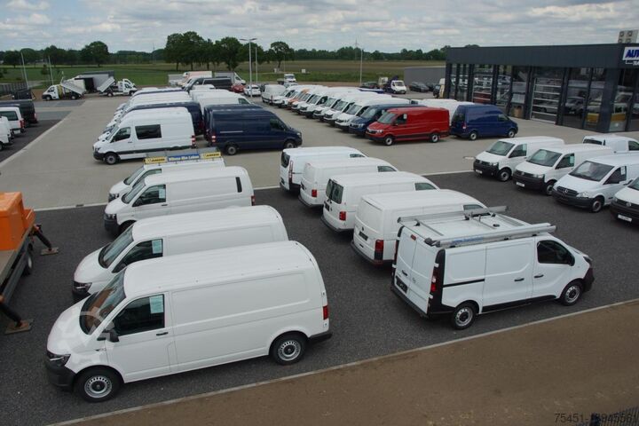 Minibus VW Caddy Kombi 4Motion TDi 5-Sitze KLIMA STHZ TEMPOMAT
