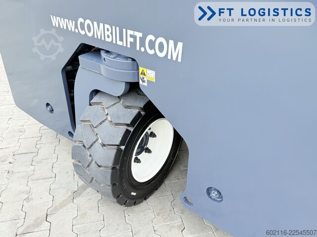 Stivuitor cu patru direcții Combilift C4000 GAS TRIPLEX 5550 POSITIONER CABIN