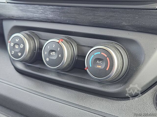 Yüksek tavanlı istasyon vagonu RENAULT TRAFIC 2.0 DCI ac LED EURO6