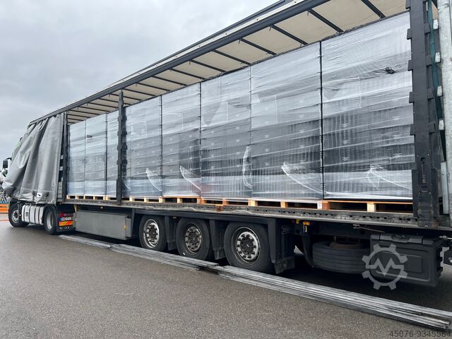 1,500 pcs. LENOX plastic boxes LB 6040 1.500 St. LENOX Kunststoffkisten LB 6040 LB 604022 Volumen 43,7l, L 60cm B 40cm