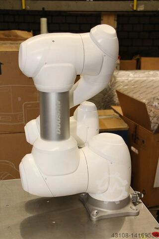 Industrial robot Coobot Doosan M1509