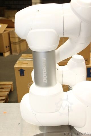 Industrial robot Coobot Doosan M1509