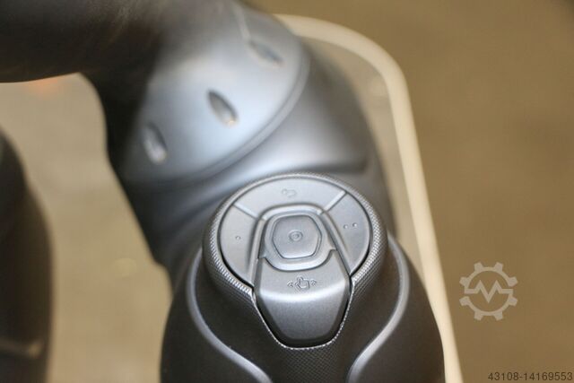 Industrial robot Coobot Doosan (1) M0609