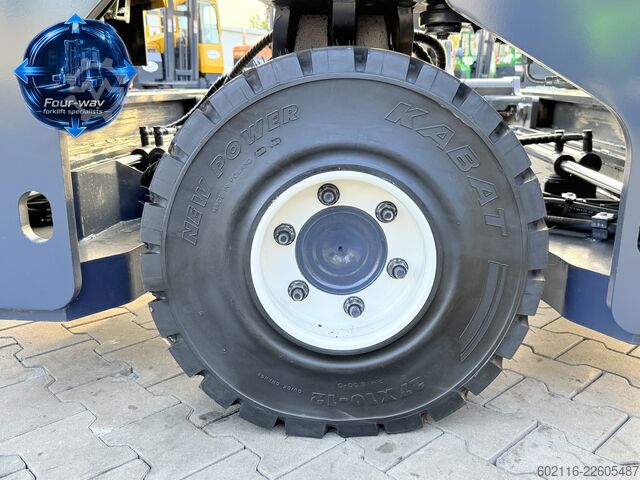 Wózek widłowy czterokierunkowy Combilift C4000 DIESEL TRIPLEX 6000 FORK POSITIONE