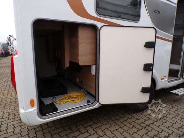 Half-integraal camper BÜRSTNER Lyseo TD 644 G Tageszulassung / Winterpaket, Bac