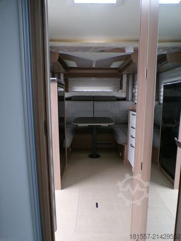 Half-integraal camper BÜRSTNER Lyseo TD 644 G Tageszulassung / Winterpaket, Bac