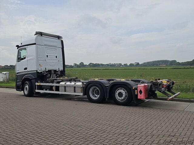  MERCEDES-BENZ ACTROS 2548 6X2 RETARDER WB490