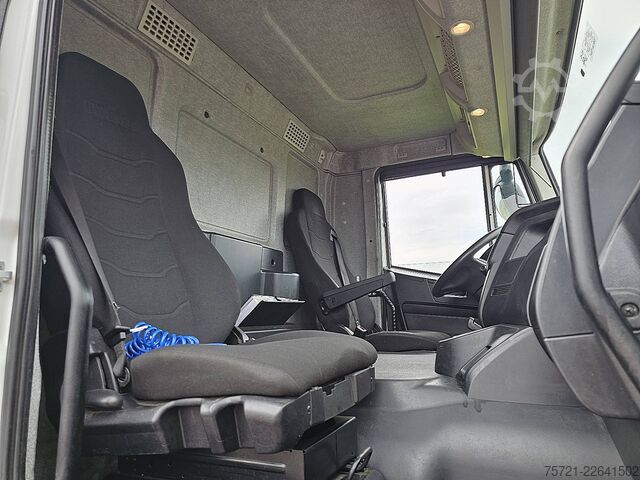 Kufr IVECO AD190S42 STRALIS