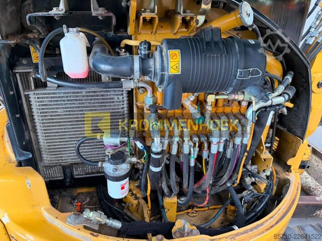 Minibagr Caterpillar 303.5 CR