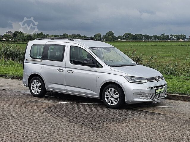 Személyszállítás VW CADDY 2.0 L1 Combi 5-Pers LED