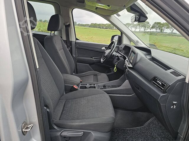 Személyszállítás VW CADDY 2.0 L1 Combi 5-Pers LED