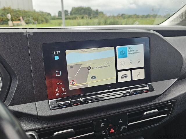 Személyszállítás VW CADDY 2.0 L1 Combi 5-Pers LED