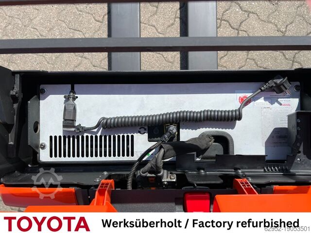 Electric Pallet Truck Toyota LWE 160