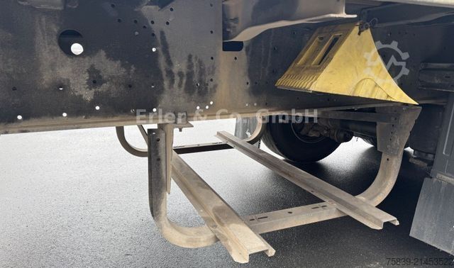 Remorque semi-plateforme de travail SCHMITZ CARGOBULL Rahmen verzinkt, Bordwände, I.+III. Achse Lift