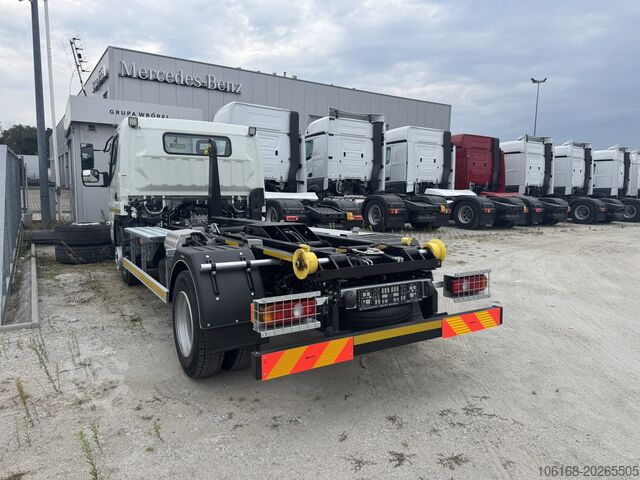 Roll-off kipper Fuso Canter 9C18 Abrollkipper 63990 Euro
