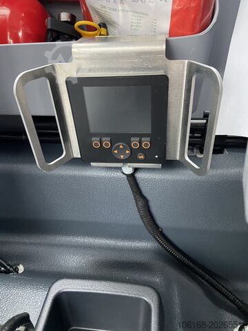 Roll-off kipper Fuso Canter 7C18 Abrollkipper - 59.990 Euro