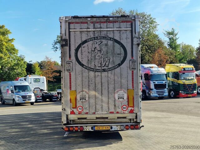 Veetransport Pezzaioli 5 deck livestock trailer - Water & Ventilation ...