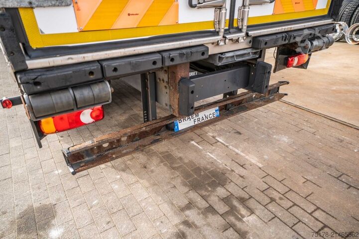 Gekoeld/bevroren transport VOLVO FLH 290 +CARRIER